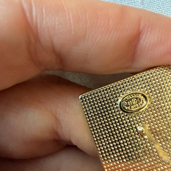 🤍Chanel Vintage CC Square Stud Earrings 🖤 - Picture 5 of 12